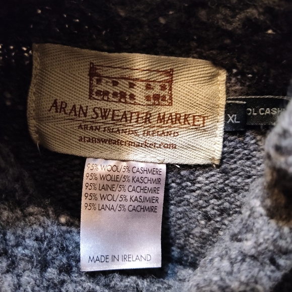 ( SOLD ) Hand Knitted Wool/Cashmere Sweater - Picture 4 of 7